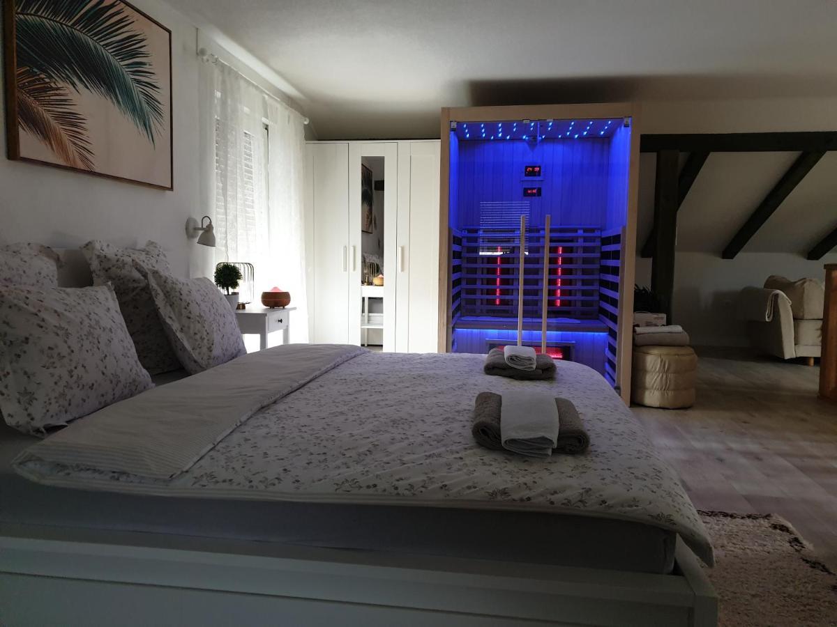 Luxury Apartman Alex With Sauna In The Village Otočac Εξωτερικό φωτογραφία