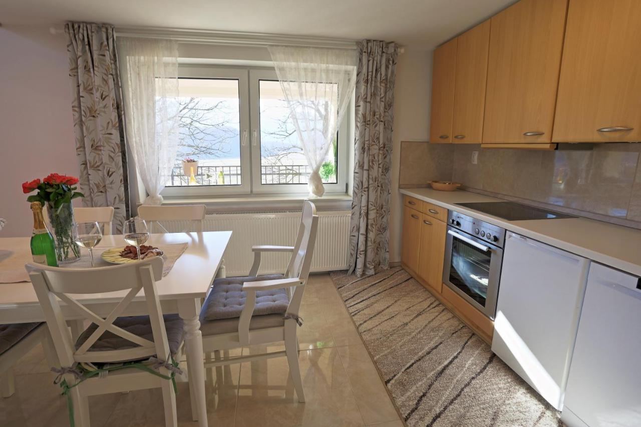 Luxury Apartman Alex With Sauna In The Village Otočac Εξωτερικό φωτογραφία