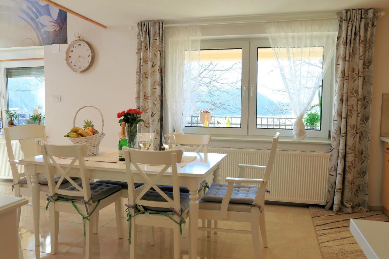 Luxury Apartman Alex With Sauna In The Village Otočac Εξωτερικό φωτογραφία