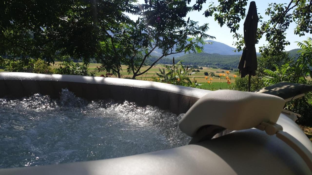 Luxury Apartman Alex With Sauna In The Village Otočac Εξωτερικό φωτογραφία
